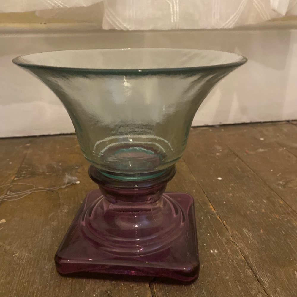 Sam Miguel vidrios recycled glass footed vase